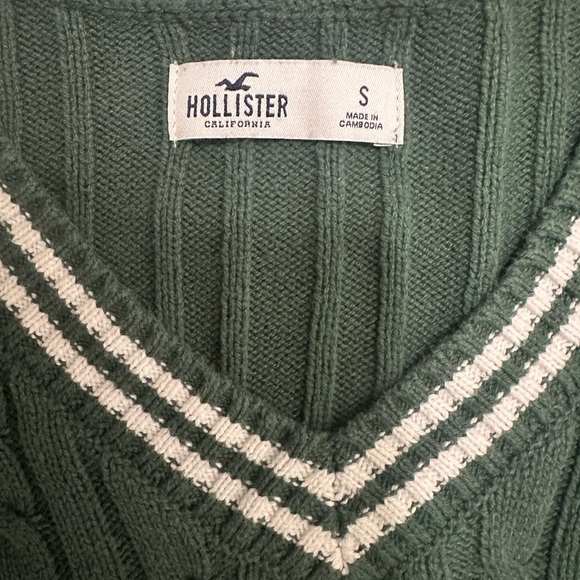 Hollister Women Cable Knit Sweater Size- S - Picture 4 of 9